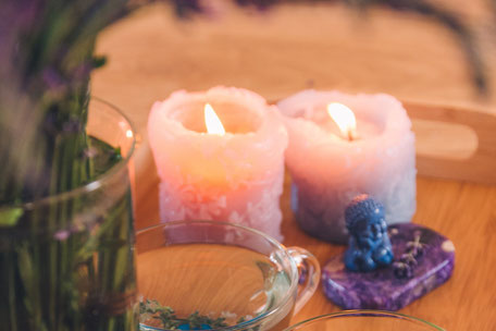 Einfaches Kerzen DIY als Last Minute Geschenkidee super einfacheres Geschenk mit DIY Teelichter mit Botschaft und Serviettentechnik