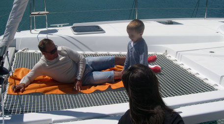 Katamaran Kinderspaß, Katamaran Mieten, Katamaran Yacht Charter, Katamaran Yacht Chartern, Katamaran Segelurlaub, Katamaran Mitsegeln, Katamatan Hochseesegeln, Katamaran Training, Katamaran Lagoon 42, Katamaran Familienurlaub, Katamaran Segeln