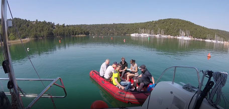 Spaß, Katamaran Lagoon 42, Katamaran Segelschule, Katamaran Großkatamaran Segelschule, Katamarantraining, Katamaran Ausbildung, Katamatan Ausbilder, Katamaran Segelschule, Skippertraining, Katamaran Frauen Training, Hafenmanöver, Hafenmanöver Training, 