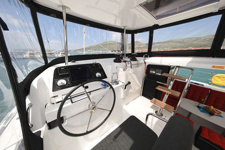 SCT Marina Trogir, Katamaran Lagoon 42, Katamaran Yachtcharter, Katamaran Yachtchartern, Katamaran Mieten, Katamaran Charter, Katamaran Chartern, Katamaran Steuerstand, Katamaran Segelurlaub