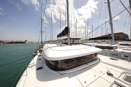 Katamaran, Lagoon 42, Katamaran Lagoon 42, Vordeck, Segeltörn, Seemeilentörn, Segelurlaub, Familiensegeln, Charter, Katamarantraining, Skippertraining, Hochseesegeln, Charter Kanaren, Charter Kroatien