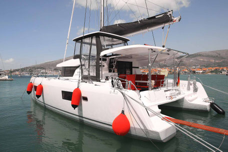 Katamaran, Lagoon 42, Katamaran Lagoon 42, Seitenansicht, Charter, Katamarantraining, Skippertraining, Hochseesegeln, Charter Kanaren, Charter Kroatien
