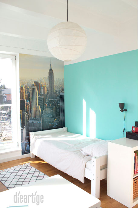 dieartigeBLOG - Kinderzimmer Upgrade | Jugend-Jungen-Zimmer in Mint, Hellgrau, Weiß mit New-York-Fototapete