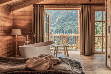 Hotel Neueröffnungen in Tirol 2021 - Benglerwald Chaletdorf im Lechtal, Luxuschalet, Traumurlaub in den Bergen #mountainhideaways Foto: ©Ratko Photography