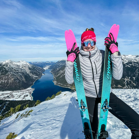 Tourentipp: aussichtsreiche Skitour auf den Bärenkopf am Achensee - Tirol ©Melina Unterladstätter #mountainhideaways