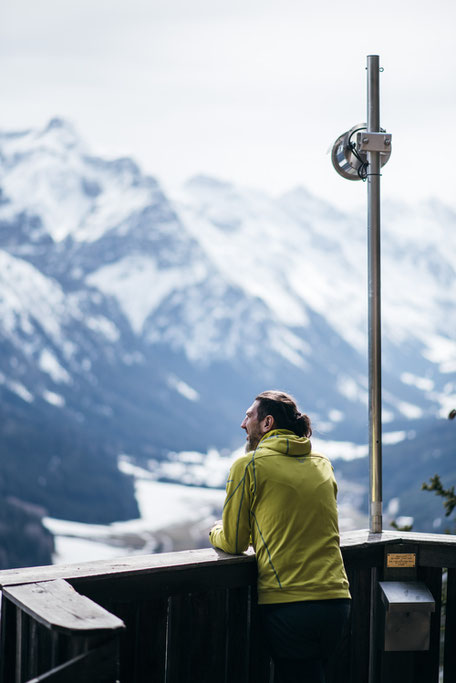 Wandertipp Tirol, Trins im Gschnitztal, ein Seitental des Wipptal: Rundwanderung zur Aussichtsplattform Adlerblick und Sarnthein Wasserfall, ein Ausflugsziel für die ganze Familie