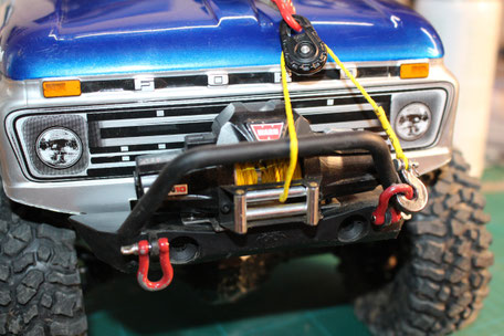 RC4WD Warn Winch - Zeon 10 & RC4WD Snatch Block