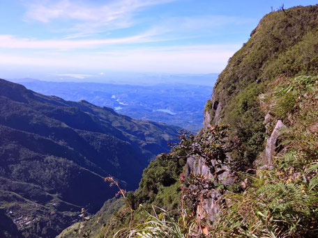 Indrukwekkende uitzichtpunt Worlds End in de Horton Plains Sri Lanka