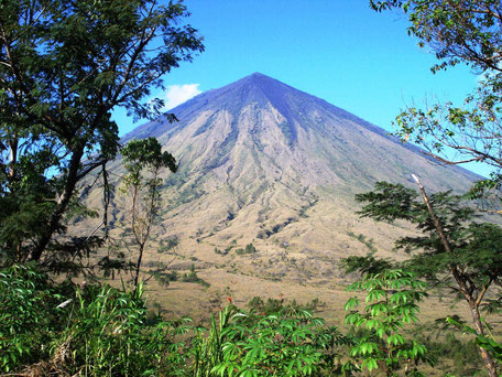 Inerie vulkaan bij Bajawa Flores Kleine Sunda eilanden