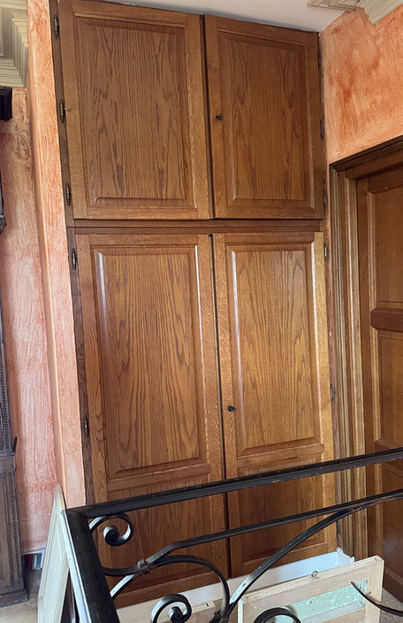 Décapage et laque satinée porte en bois sur Biot