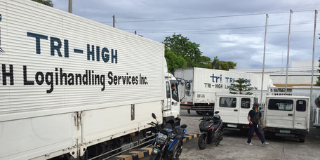 TRI-HIGH Truck
