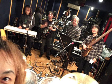 谷本君が片目だけ！（笑）しかもそこにピントが。(^o^)　1月27日。　Photo by Tomoyoku T.