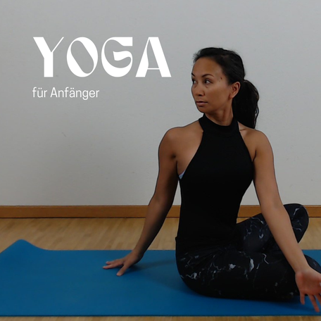 Anna Morf in sanftem Yoga Drehsitz: Tigress Yoga relax, der sanfte Vinyasa Yoga in Zürich Oerlikon. Ideal für Anfänger. 