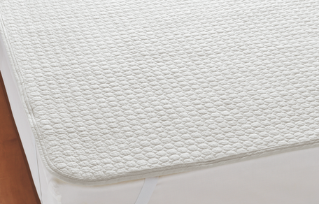 綿素材でやわらかく吸湿性のある敷パッド