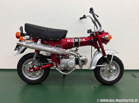 Honda Dax ST70