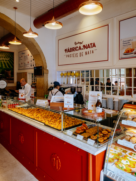 An incredible number of pastéis de data