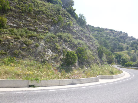 Bergstraße in Sardinien SP28