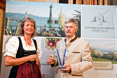 beste Schnapsbrenner Lindau: Ulrike und Peter Ganal, Obstbrände, Prämierung, Schnaps