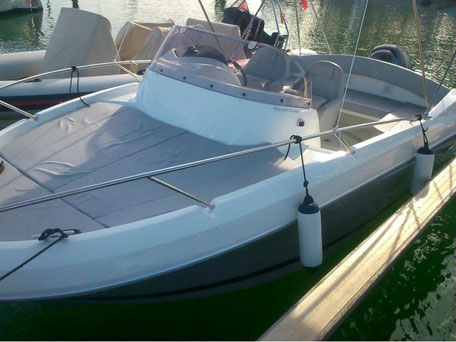 Louer un bateau Bénéteau Flyer 650 Sun Deck avec un 175 cv Yamaha chez Mistral plaisance Location au départ du Lavandou