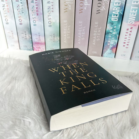 When the King Falls von Marie Niehoff