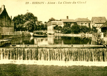 Seuil Pasteur, Hirson. Ancienne carte postale.