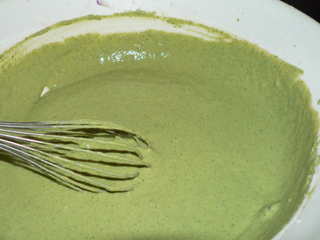 Spätzleteig grün Schüssel