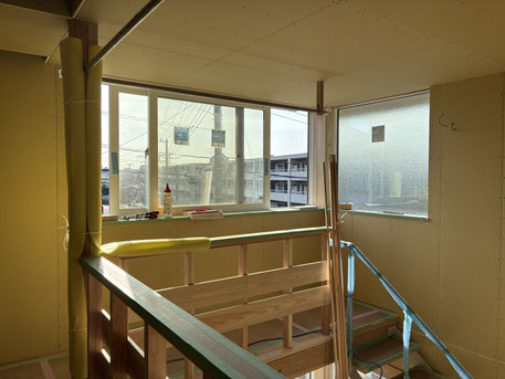千葉での家づくり-千葉県-千葉市-注文住宅-一級建築士事務所-設計事務所-建築家-高性能住宅-高断熱高気密-heat20g2-耐震等級3-許容応力度設計-断熱等級6-長期優良住宅-住まい-家-木造-木の家-木箱プロジェクト-難しくない家-断熱等級6（UA値0.46｜HEAT20 G2～G3水準）-耐震等級3（許容応力度設計）-値0.7以下（気密性能／中間測定時）-長期優良住宅対応-一次エネルギー消費量等級6／ZEH対応可／BELS評価対応可-高耐久仕様