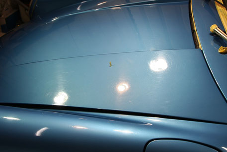 ＲＵＦ・Ｃｒｏのボンネットの傷 ポルシェ９６４ 塗装の白ボケ シミ 濃色車