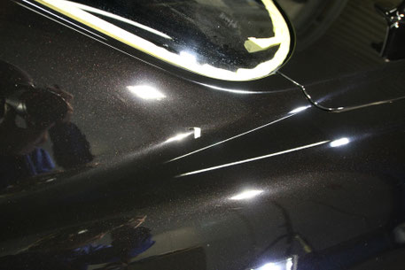 ３４ＧＴ-Ｒ黒Cピラー左側の傷除去