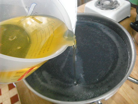 Avec un artisan savonnier professionnel, apprenez à fabriquer vos propres savons naturels