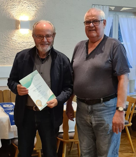 Johann Hafenmayer (l.) und Vorstand Richard Lang
