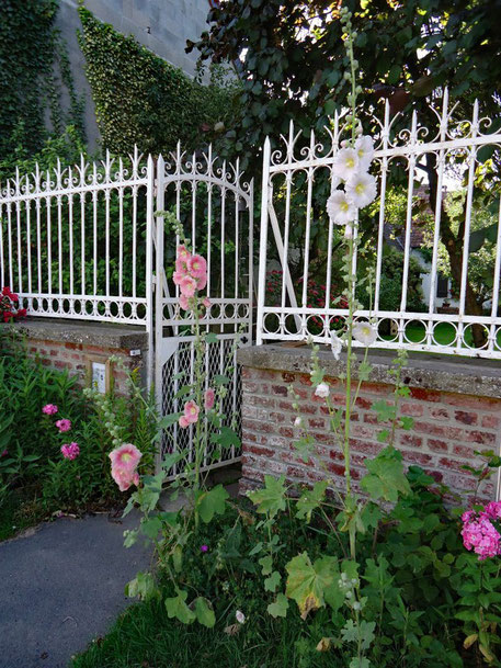 Entrée par le jardin de votre hébergement