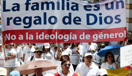 Con mis hijos no te metas Ecuador