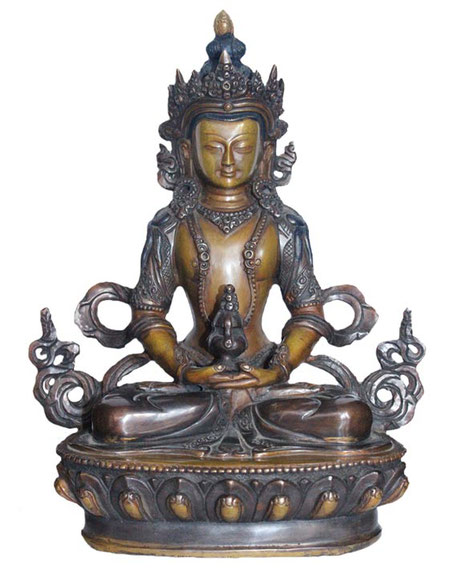 Auf dem Bild ist eine Bronze Figur von Buddha Aparimita mit Krone Ushnisha und Urnakosh
