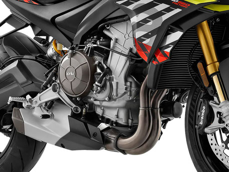 Aprilia Tuono 660 Factory - Detailansicht Motor und Fußrastenanlage von der rechten Seite