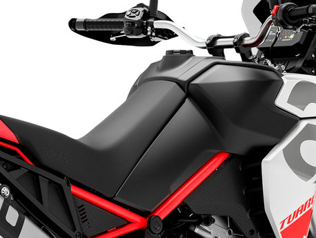 Aprilia Tuareg 660 - Ansicht der Sitzbank mit Tank und Lenker