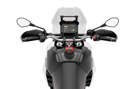 Aprilia Tuareg 660 - Fahreransicht auf Tank mit Lenker, Display und Windshield