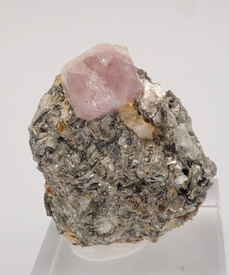 pink apatite