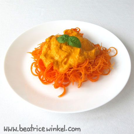 Beatrice Winkel - carrot pasta with pepper cashew sauce