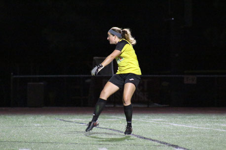 6月16日: San Diego SeaLions戦 - #1 Kate Hart
