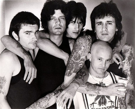 Ein frühes Pressefoto von Rose Tattoo aus der Zeit, als die Band 1980 erstmals in Europa auf Tournee ging. Im Jahr darauf räumte sie vor enttäuschend wenig Besuchern in der Rottweiler Stadionhalle ab. Foto: Hinterland Archiv