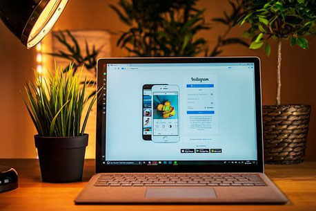 Laptop Instagram Anmeldung