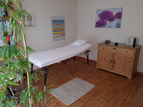 Behandlungszimmer Fußreflexzonenmassage Pia Schlittenhardt