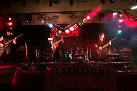 Benefizveranstaltung: lichterzellenRock