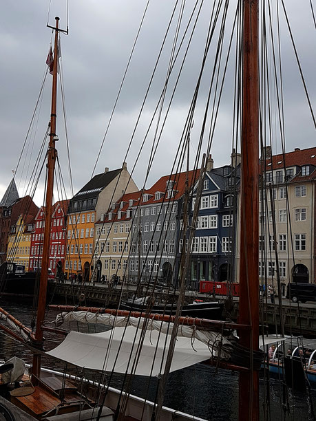Schiffe am Nyhavn