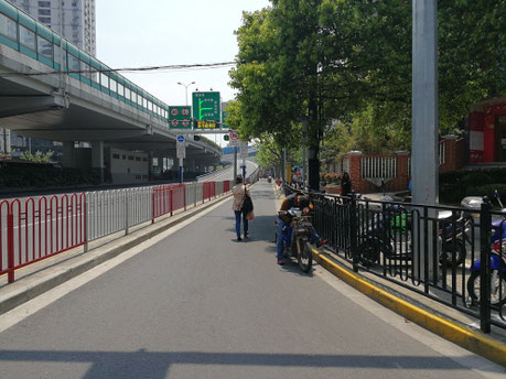 中国語学留学　華東師範大学（上海）　地下鉄「金沙江路駅」から徒歩
