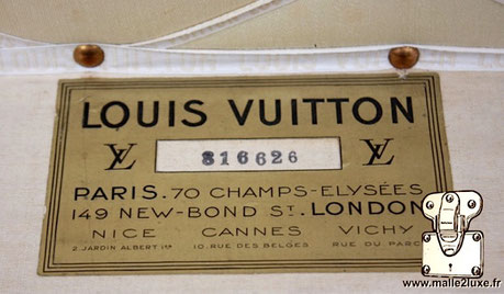 Etiquette malle Louis Vuitton : Louis VUITTON Paris - 70 champs élysées 149 new bond st London Nice 2 jardin Albert Cannes 10 rue des belges Vichy rue du parc