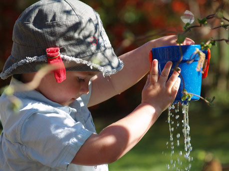 Kinderbetreuung Glückspilz Bad Liebenzell Denkprozesse durch Eigenaktivität fördern