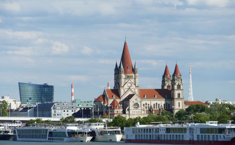 Flusskreuzfahrtschiffe Wien