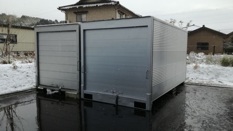 石川県金沢市 中古2tアルミコンテナ設置